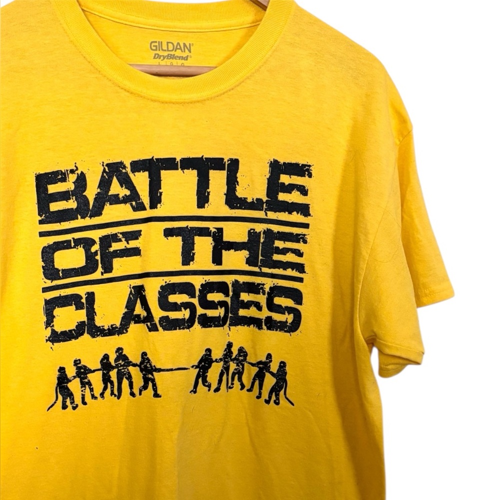 💥 Gildan Battle of the Classes Crewneck Short Sleeve Top